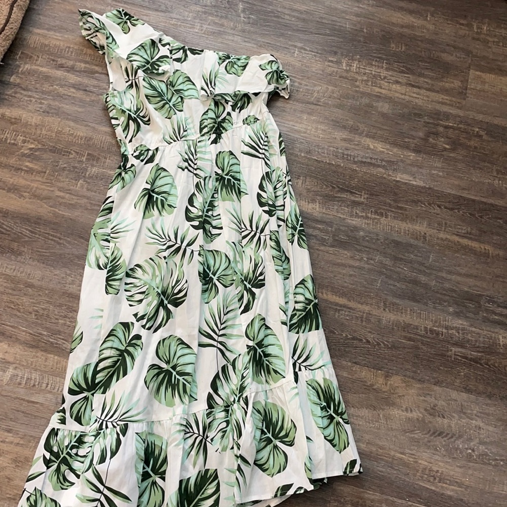 Cupshe dress 🌿🌴